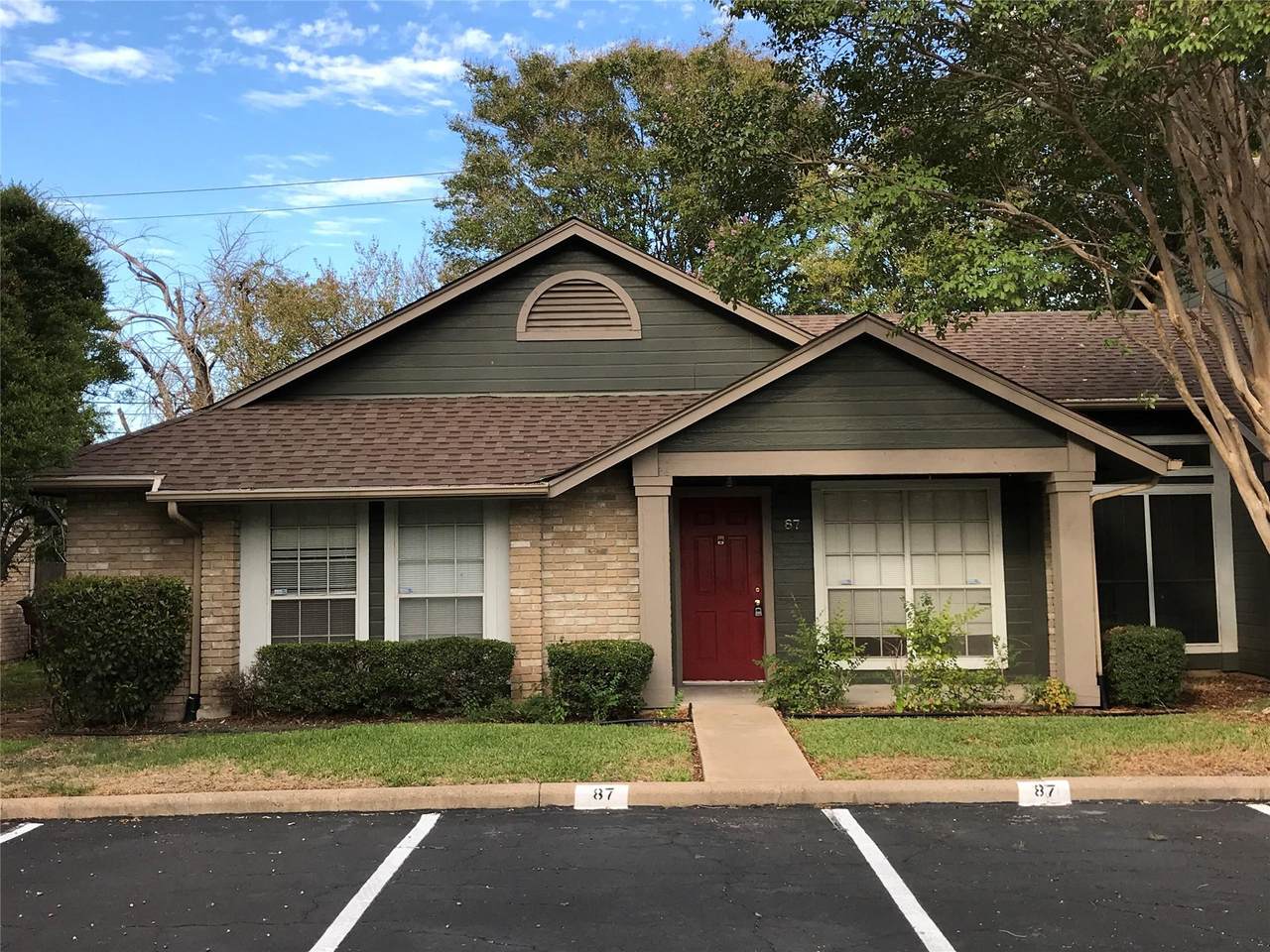 1015 Yager Ln - Photo 1
