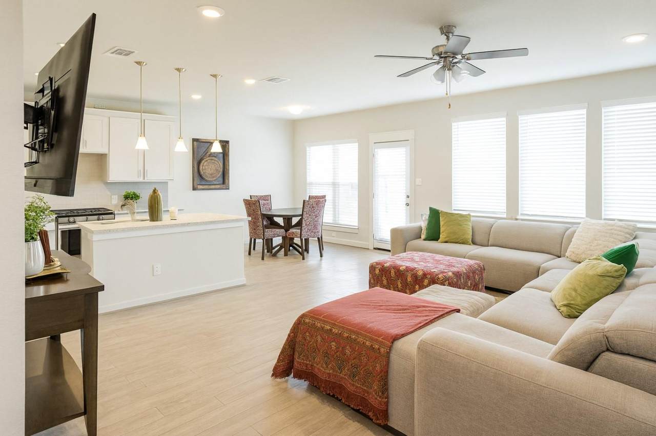 17404B Bay Skipper Dr - Photo 1