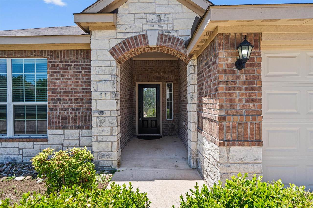 https://bt-photos.global.ssl.fastly.net/austin/1280_boomver_1_1350539-2.jpg