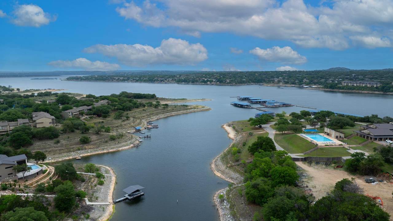https://bt-photos.global.ssl.fastly.net/austin/1280_boomver_1_1382077-2.jpg