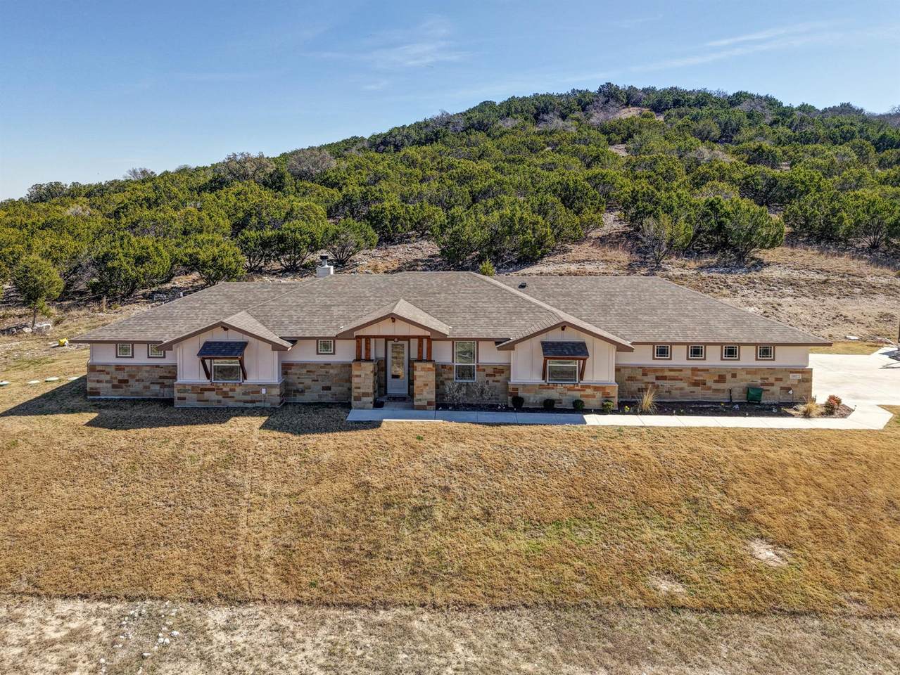 2807 Grimes Crossing Rd - Photo 1