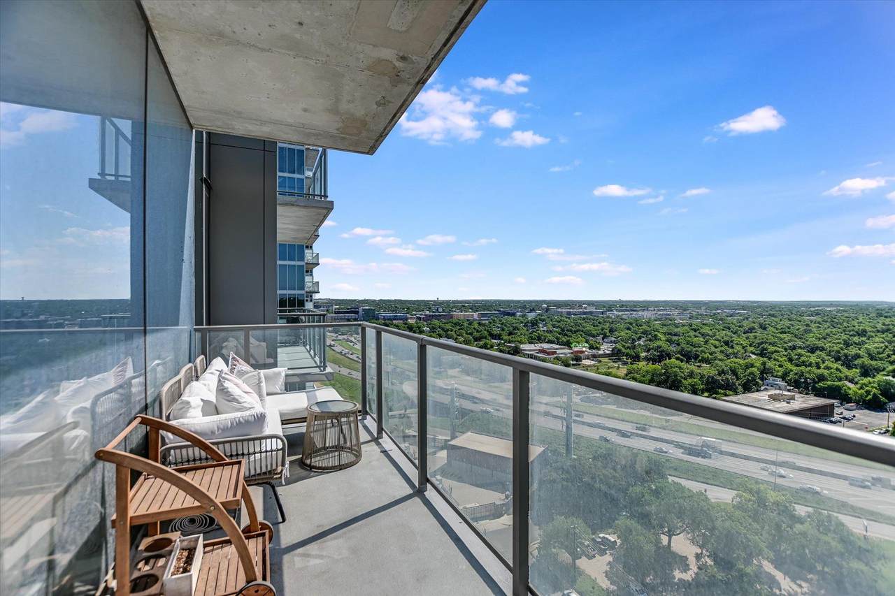 44 East Ave - Photo 1