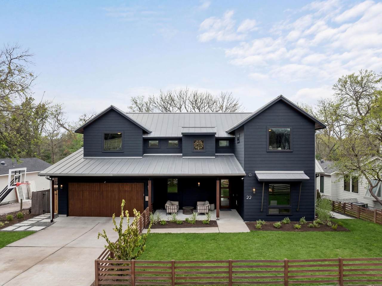 22 Margranita Cres - Photo 1