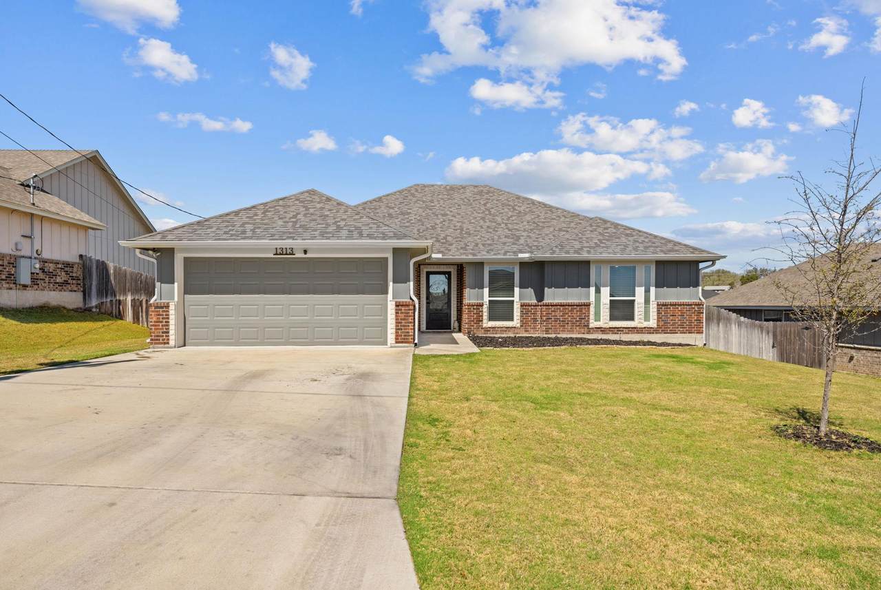1313 Sandstone Cv - Photo 1