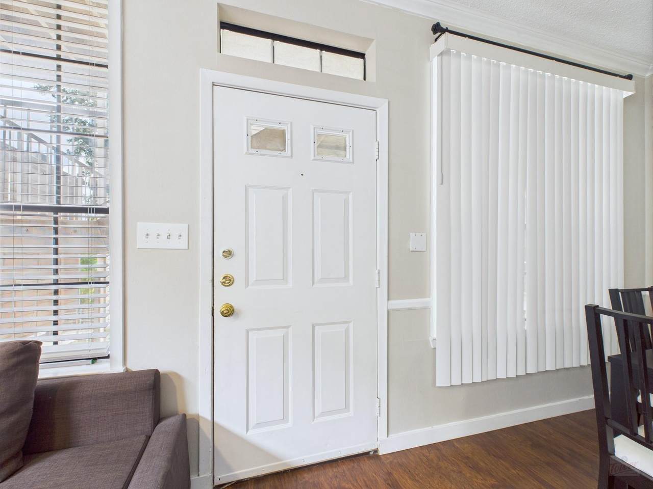 2300 Leon St - Photo 1