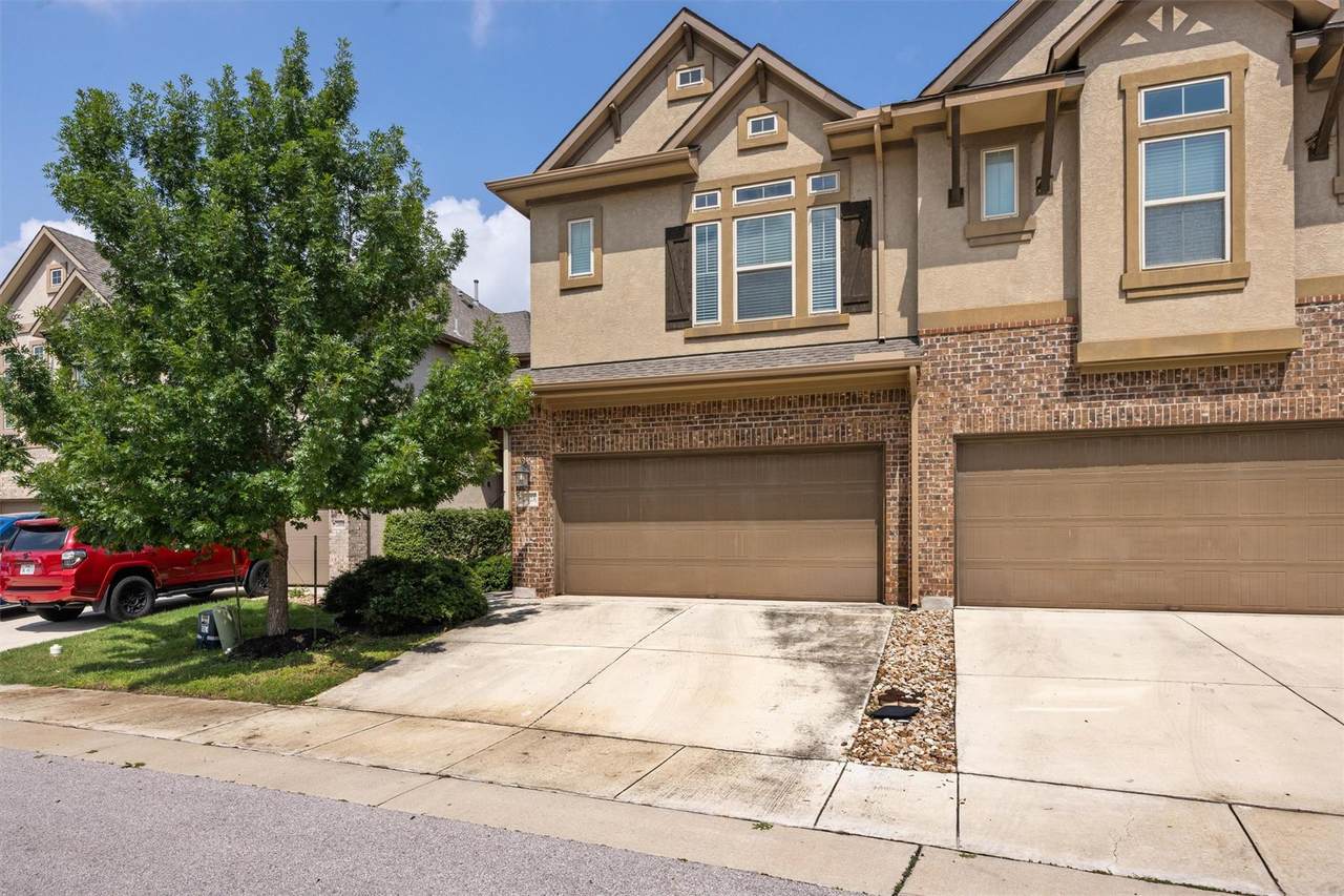 2302 Dillon Pond Ln - Photo 1