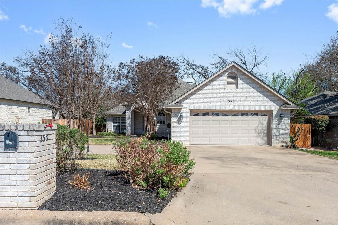 356 Mahan St - Photo 1