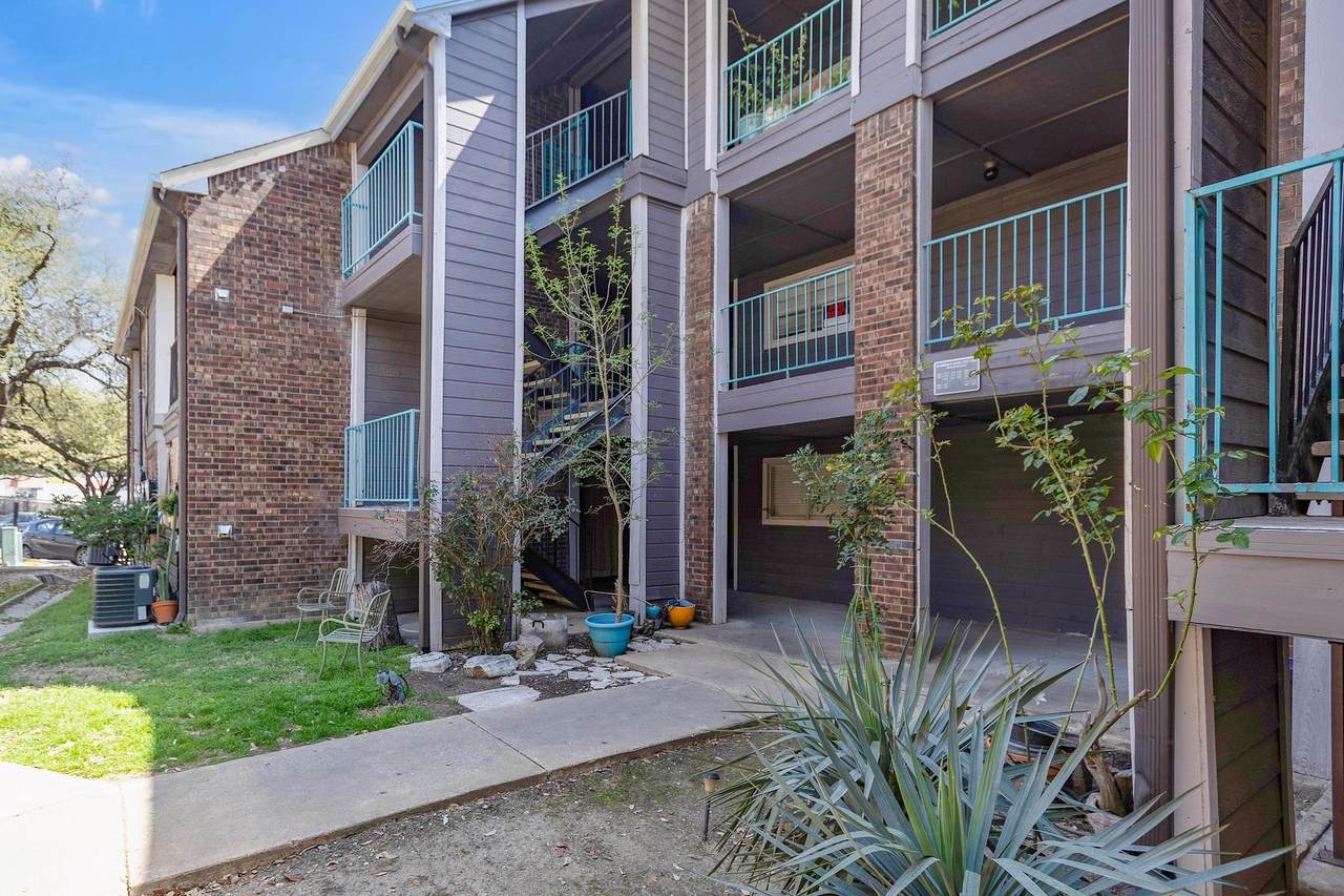 1840 Burton Dr - Photo 1