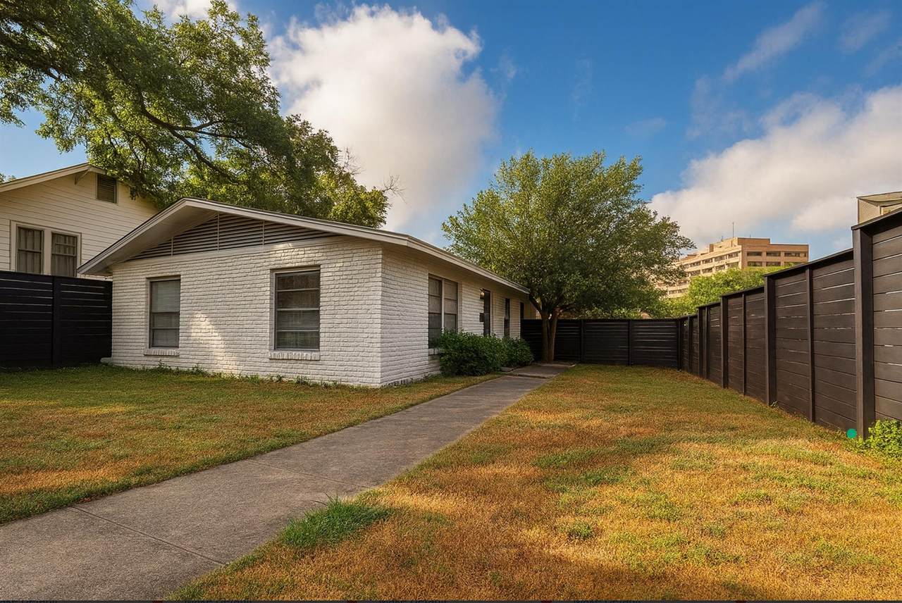 607 Bellevue Pl - Photo 1