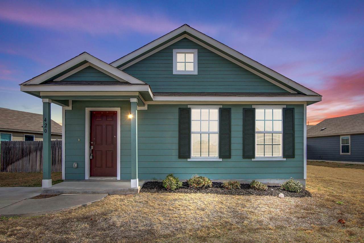 420 Halfmoon Dr - Photo 1