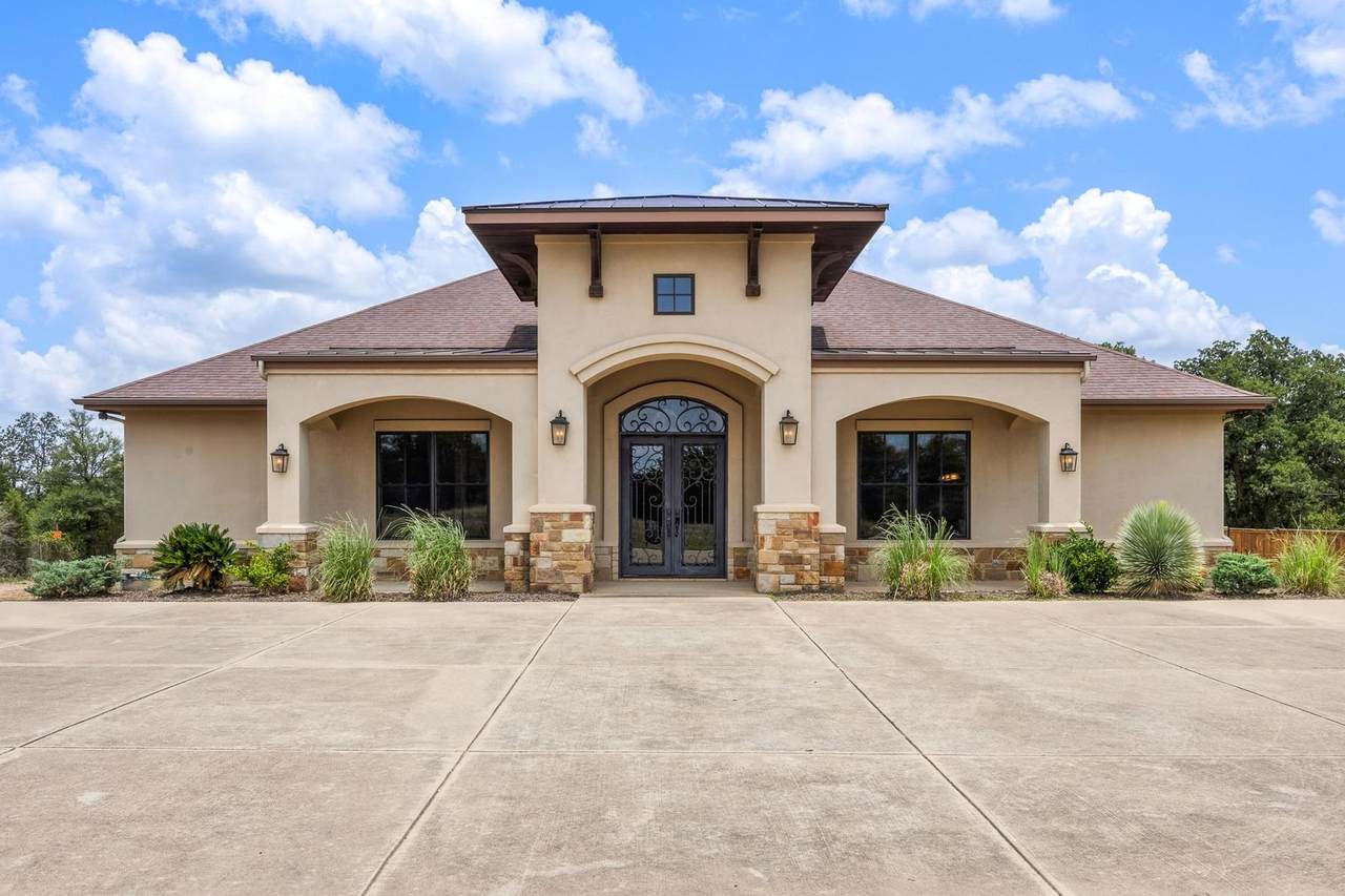 105 Applewood Dr - Photo 1