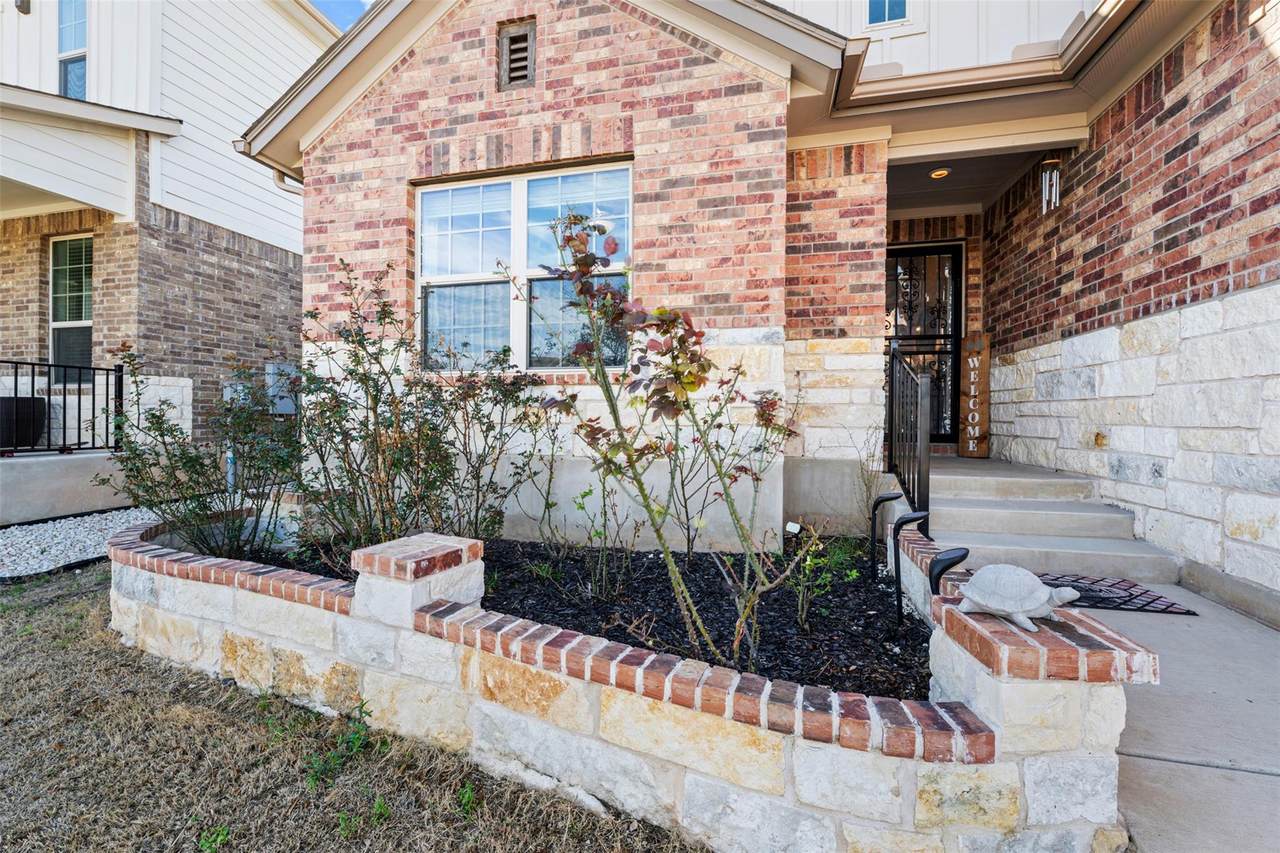 https://bt-photos.global.ssl.fastly.net/austin/1280_boomver_1_1489841-2.jpg