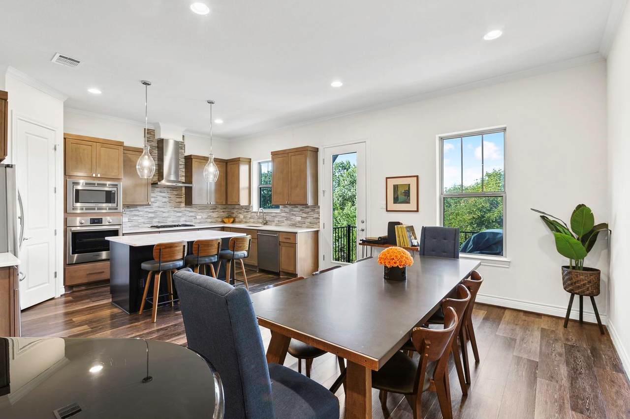 221 Adams St - Photo 1