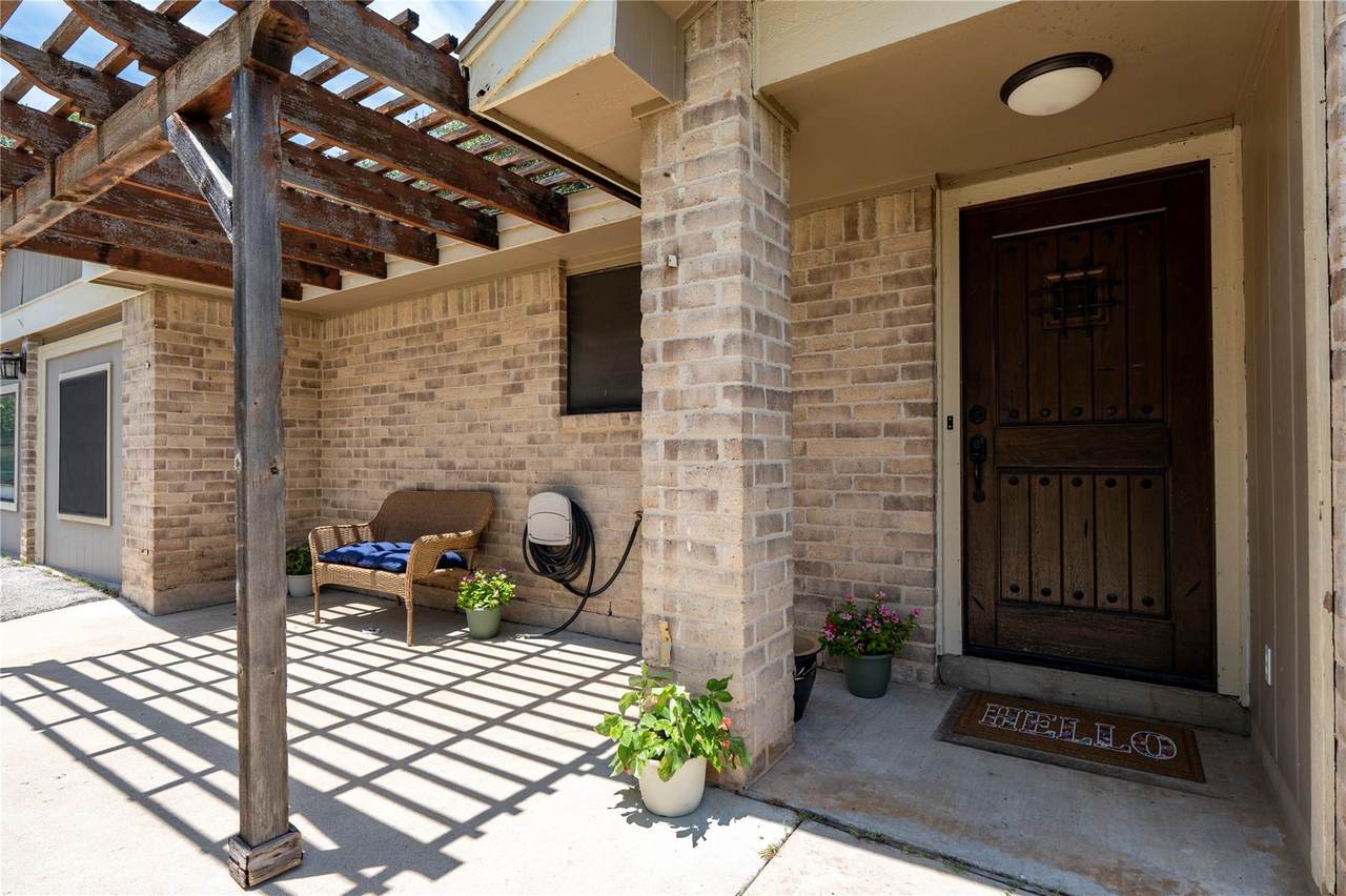https://bt-photos.global.ssl.fastly.net/austin/1280_boomver_1_1522553-2.jpg