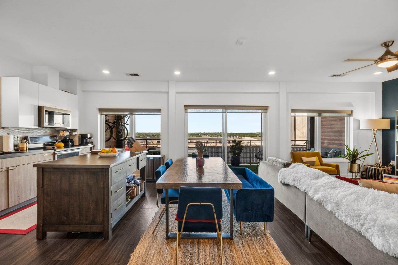 4361 Congress Ave - Photo 1