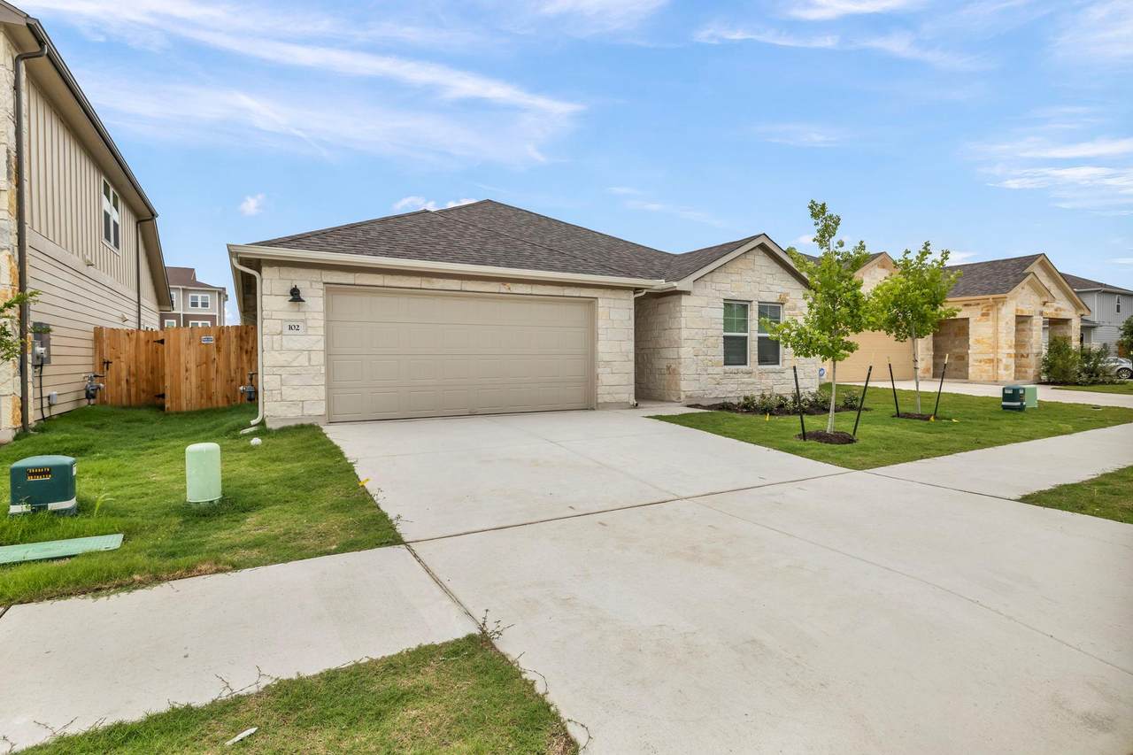 102 Greenspire Ln - Photo 1