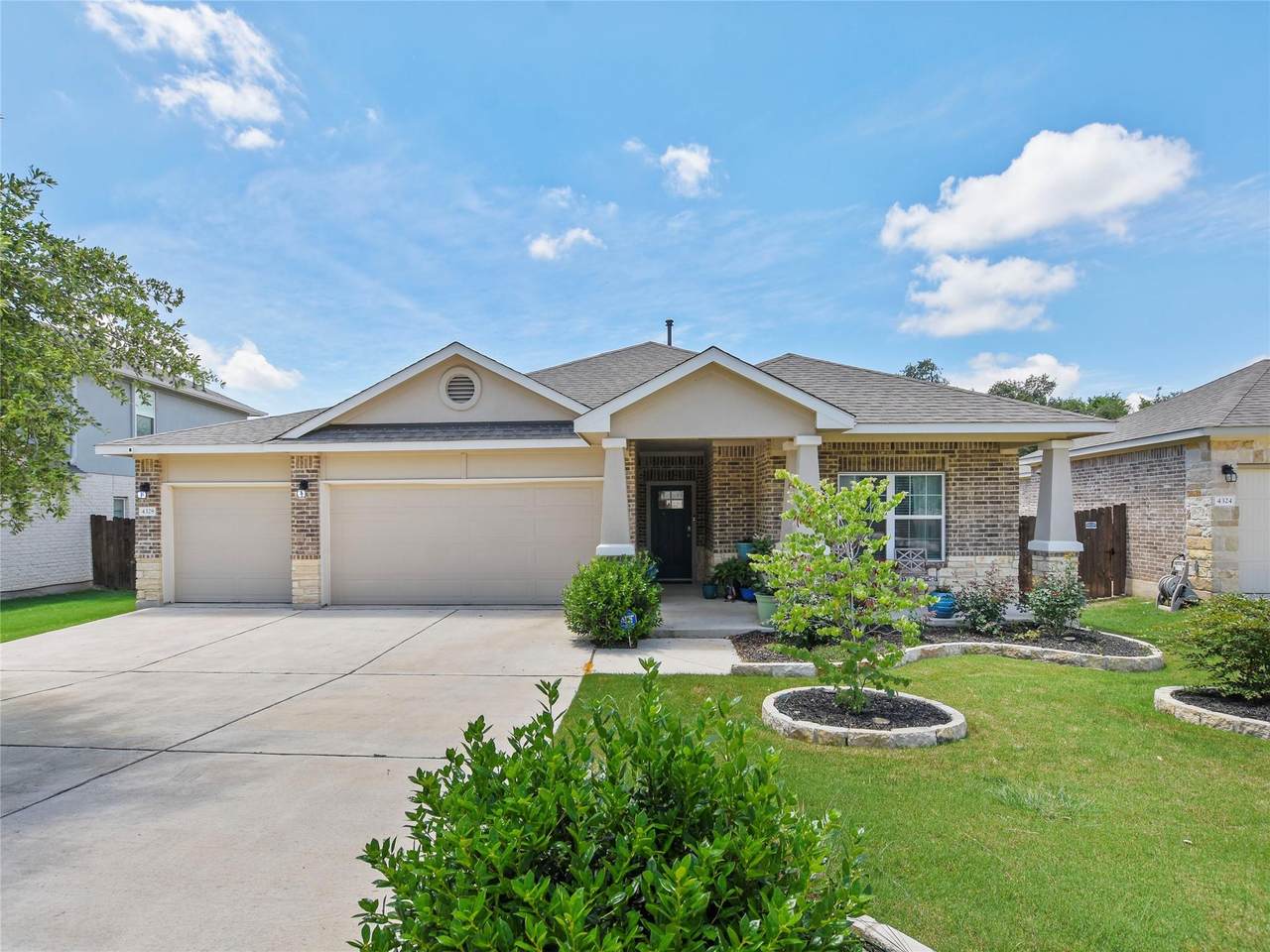 4328 Rockbrook Farms Ln - Photo 1