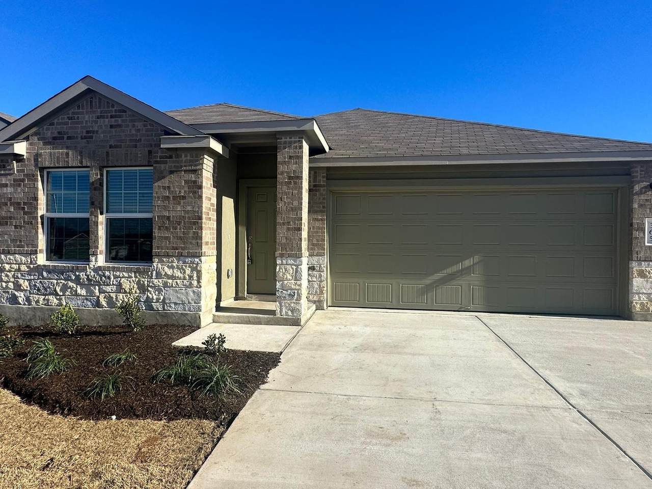 365 Sonterra Dr - Photo 1