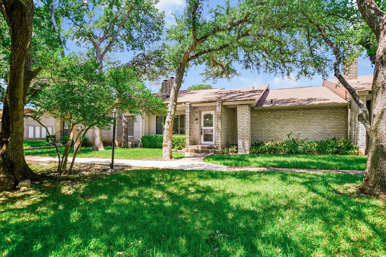 8113 East Ct - Photo 1