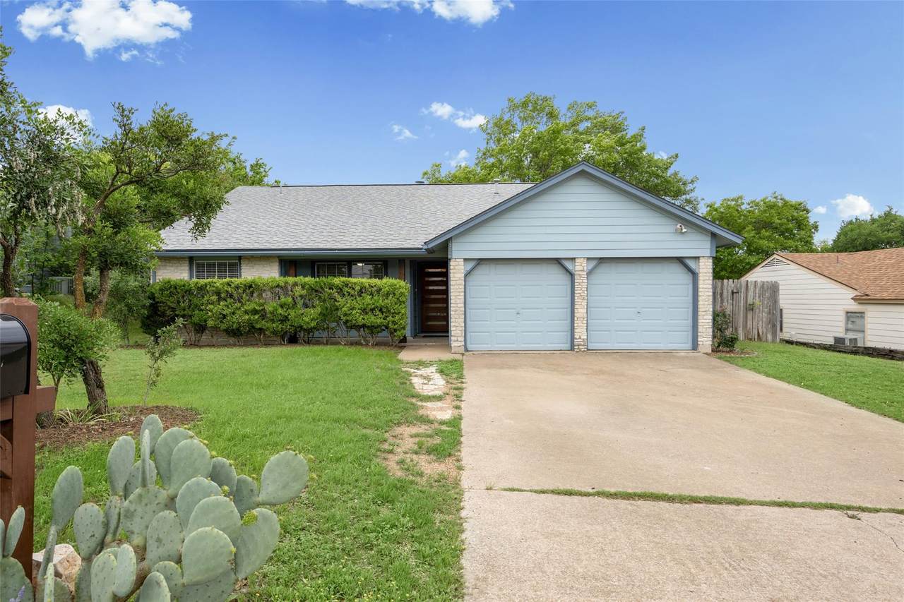 7502 Chelmsford Dr - Photo 1