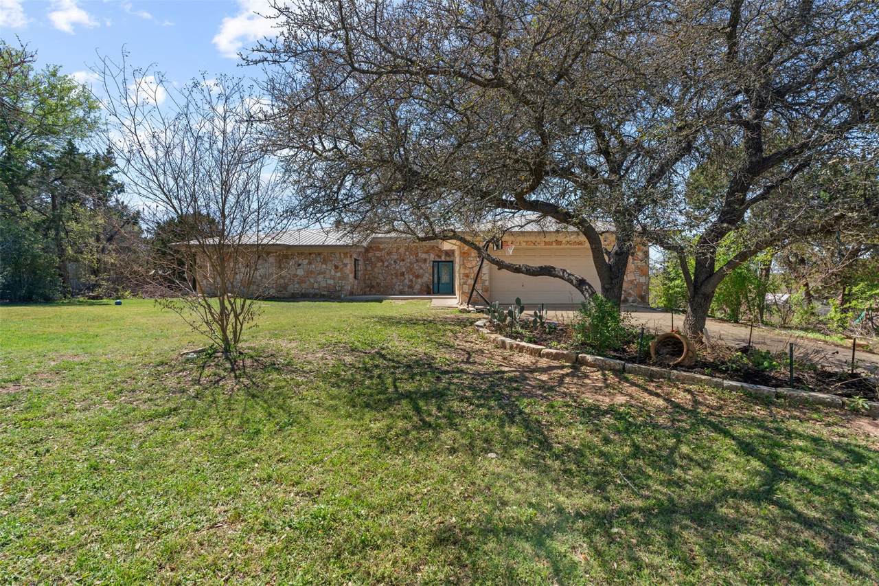 208 Amandas Way - Photo 1