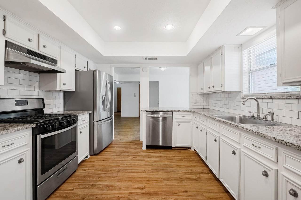 10604 School House Ln - Photo 1