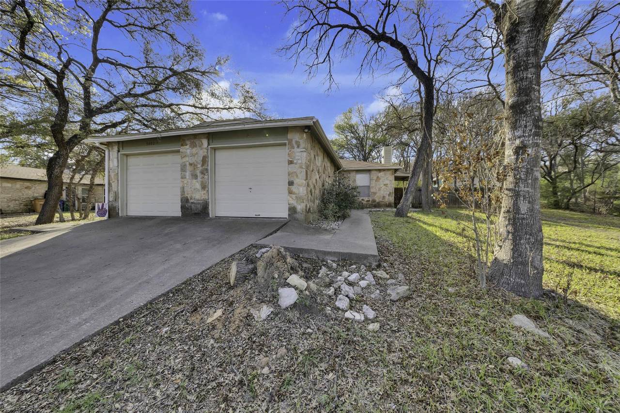 9802 Hundred Oaks Cir - Photo 1