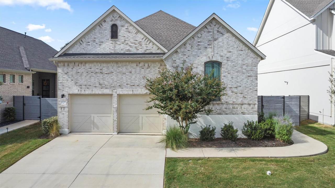 1122 Silver Dollar Trl - Photo 1