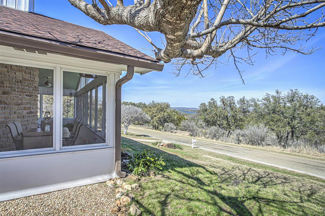 507 Mountain Dr - Photo 1