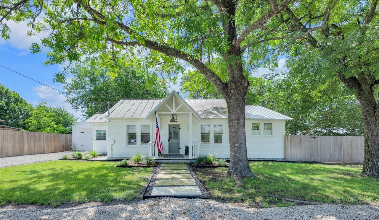 6020 Texas 159 Highway - Photo 1