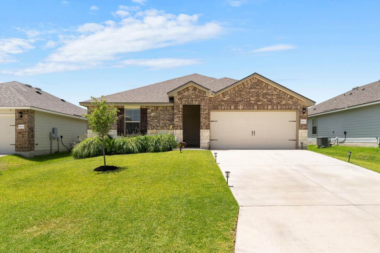 8923 Cantera Ridge Rd - Photo 1
