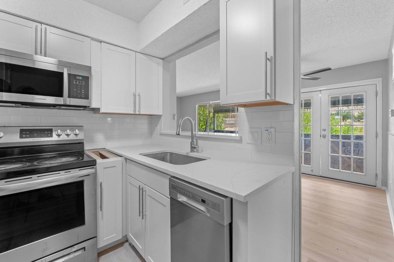 8903 Parkfield Dr Dr - Photo 1