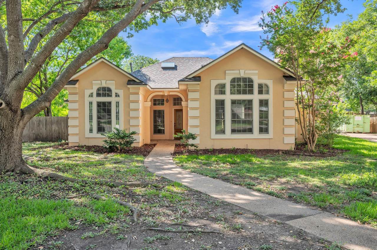 7 Hillway Dr - Photo 1