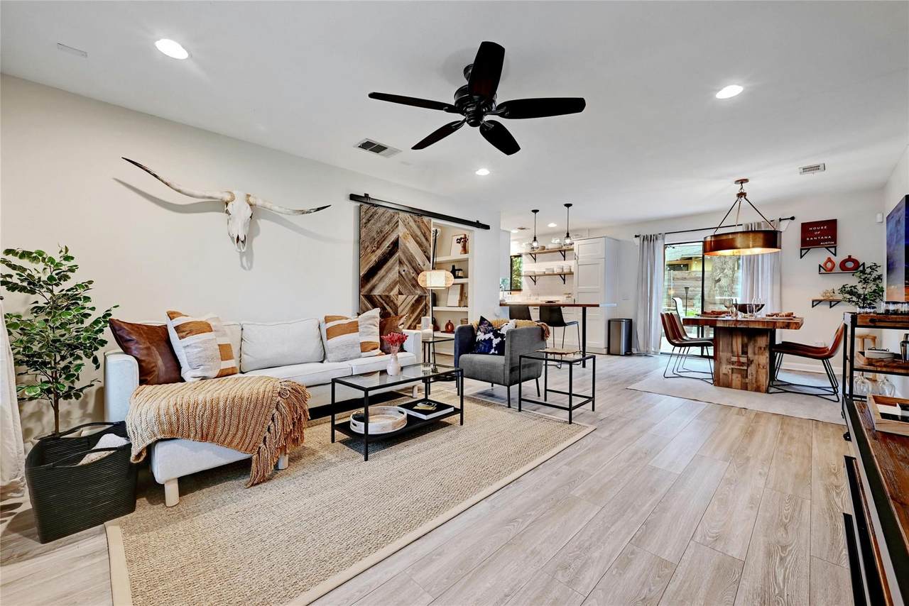 2511 Friar Tuck Ln - Photo 1