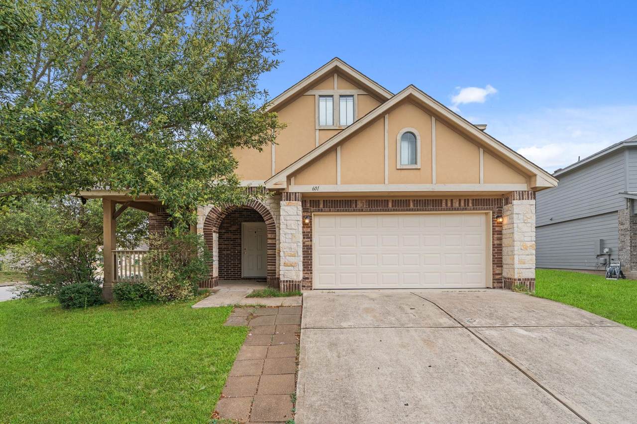 601 Silver Wing Ct - Photo 1