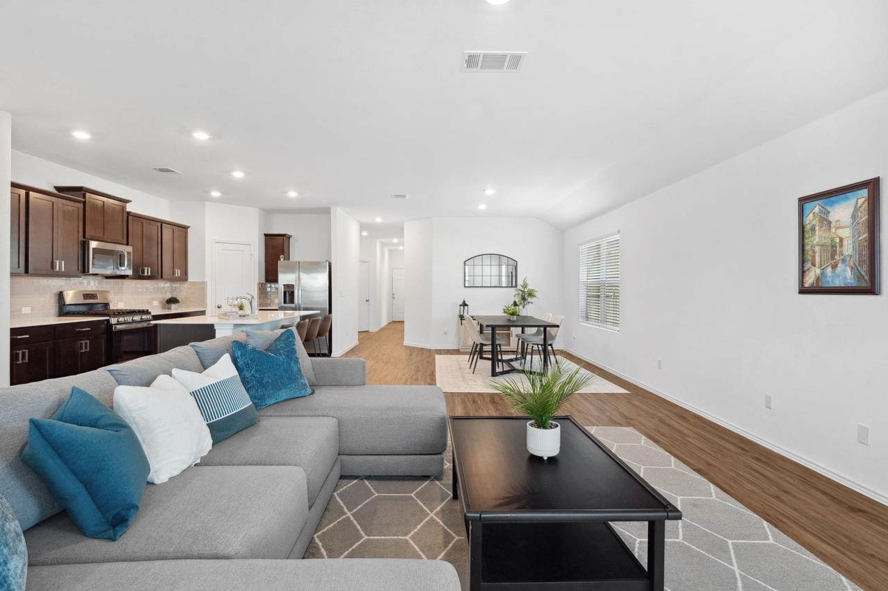185 Silver Springs Bnd - Photo 1