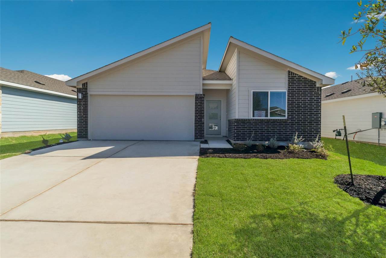 9513 Oxbow Strap Dr - Photo 1