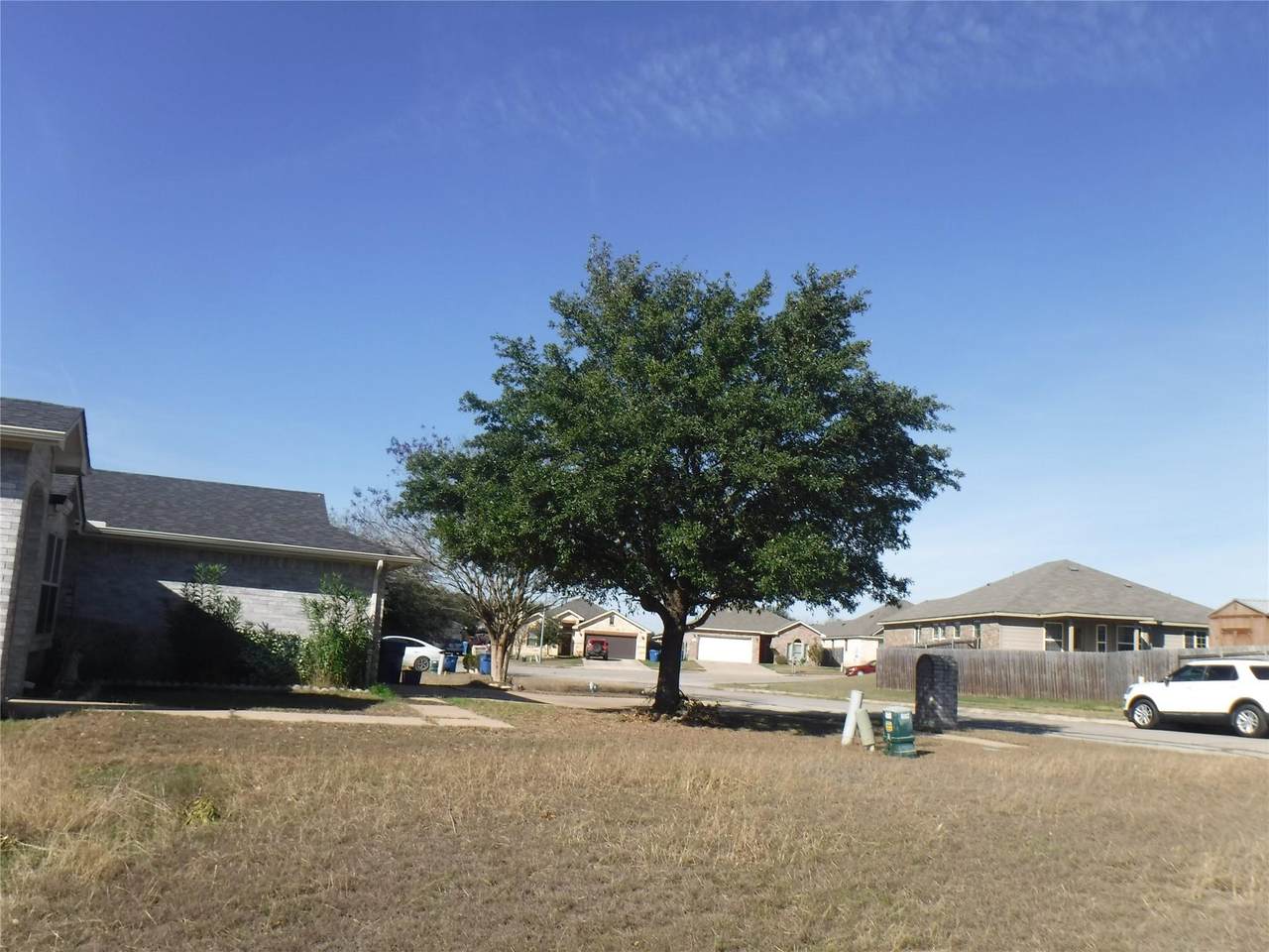https://bt-photos.global.ssl.fastly.net/austin/1280_boomver_1_1809502-2.jpg