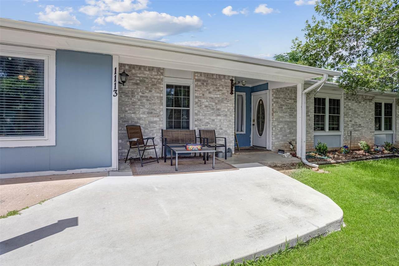 1113 Ash Dr - Photo 1