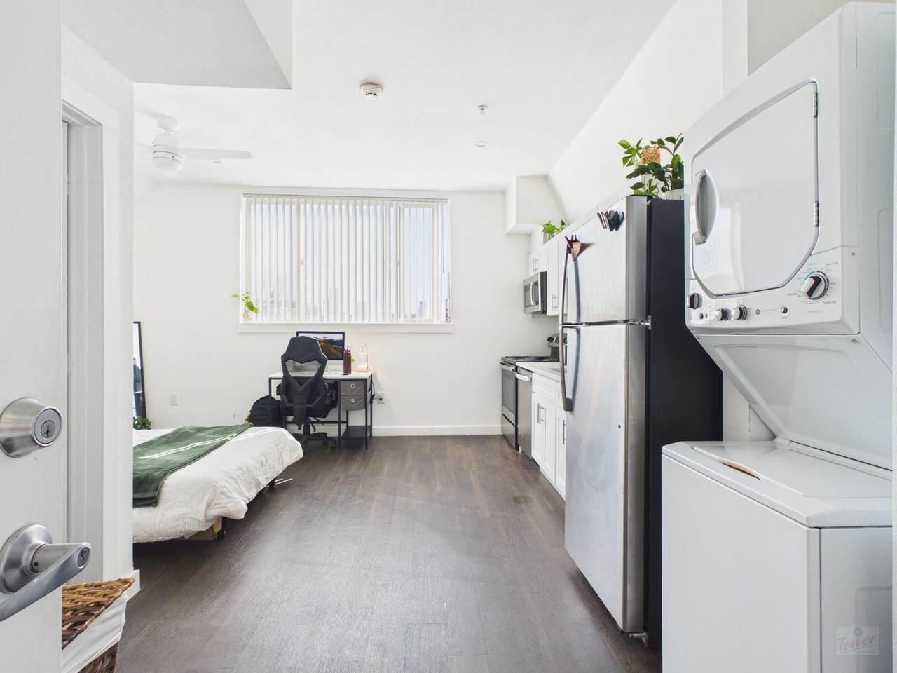 1010 26th St - Photo 1