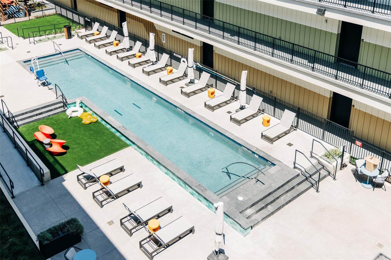 4315 Congress Ave - Photo 1