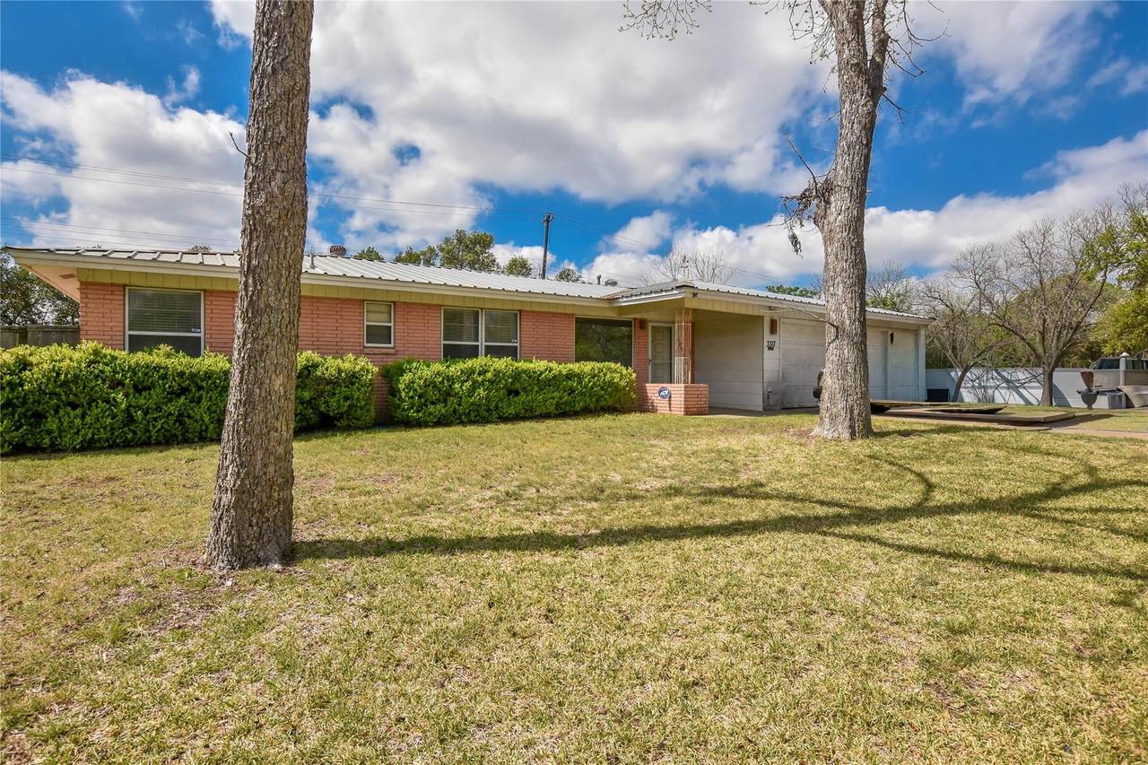 3317 Bosque Ln - Photo 1