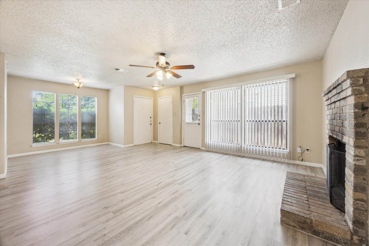 2609 Alcott Ln - Photo 1