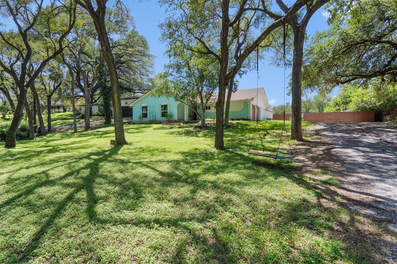 https://bt-photos.global.ssl.fastly.net/austin/1280_boomver_2_2040041-2.jpg