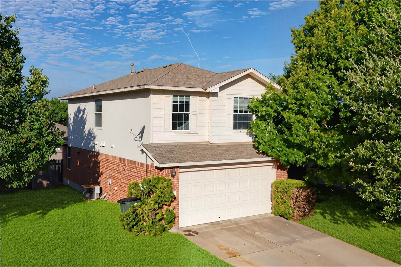 1103 Whitley Dr - Photo 1