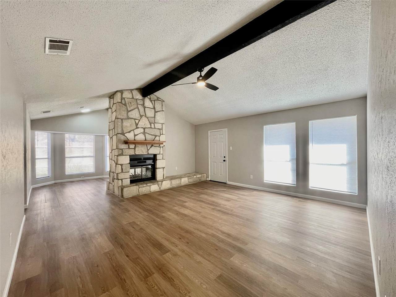 2001 Lisa Ln - Photo 1