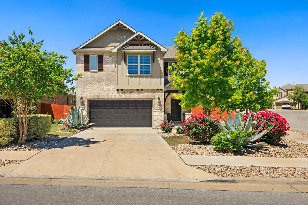 5300 Traviston Dr - Photo 1