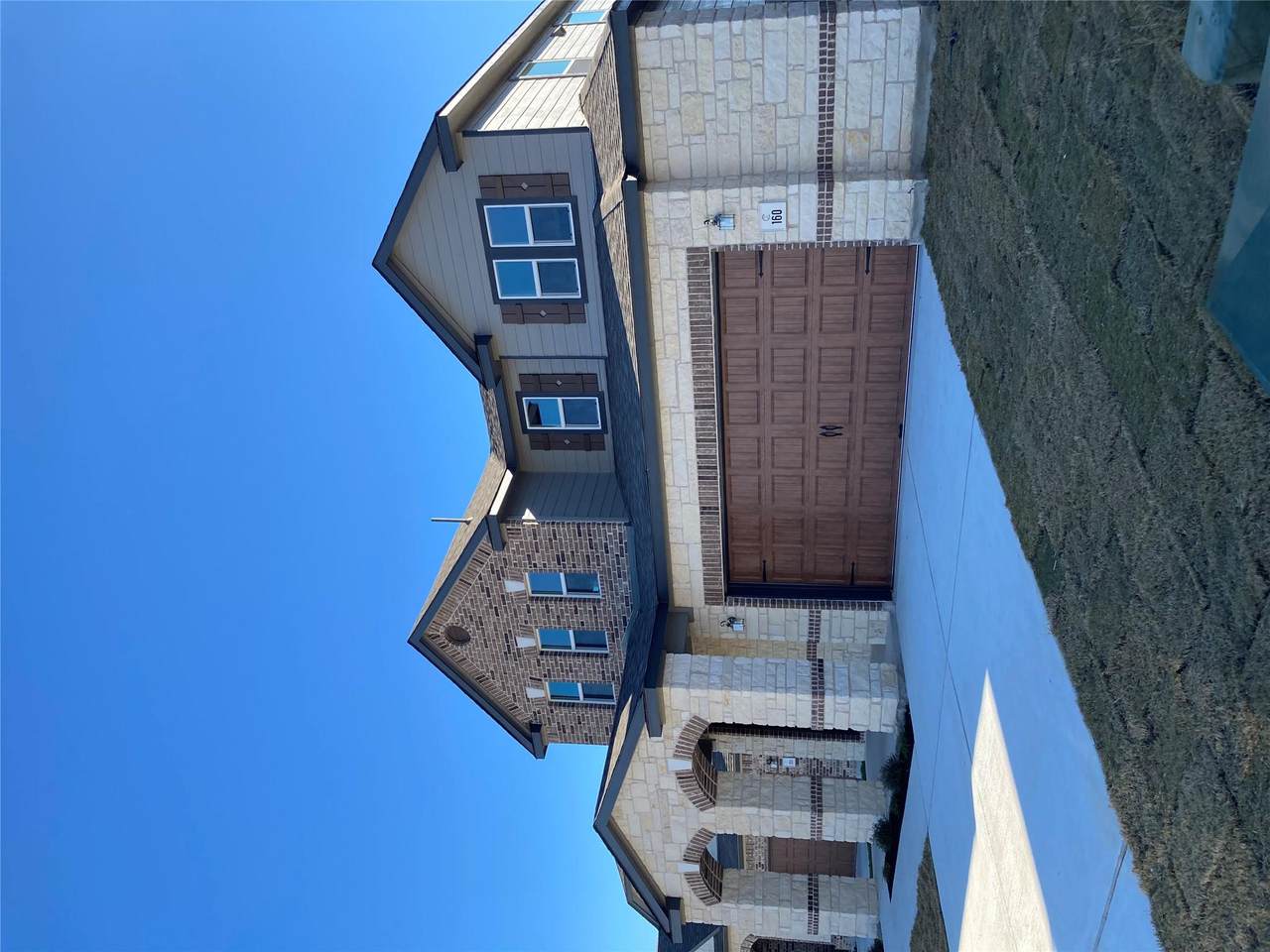 160 Lorianne Ln - Photo 1