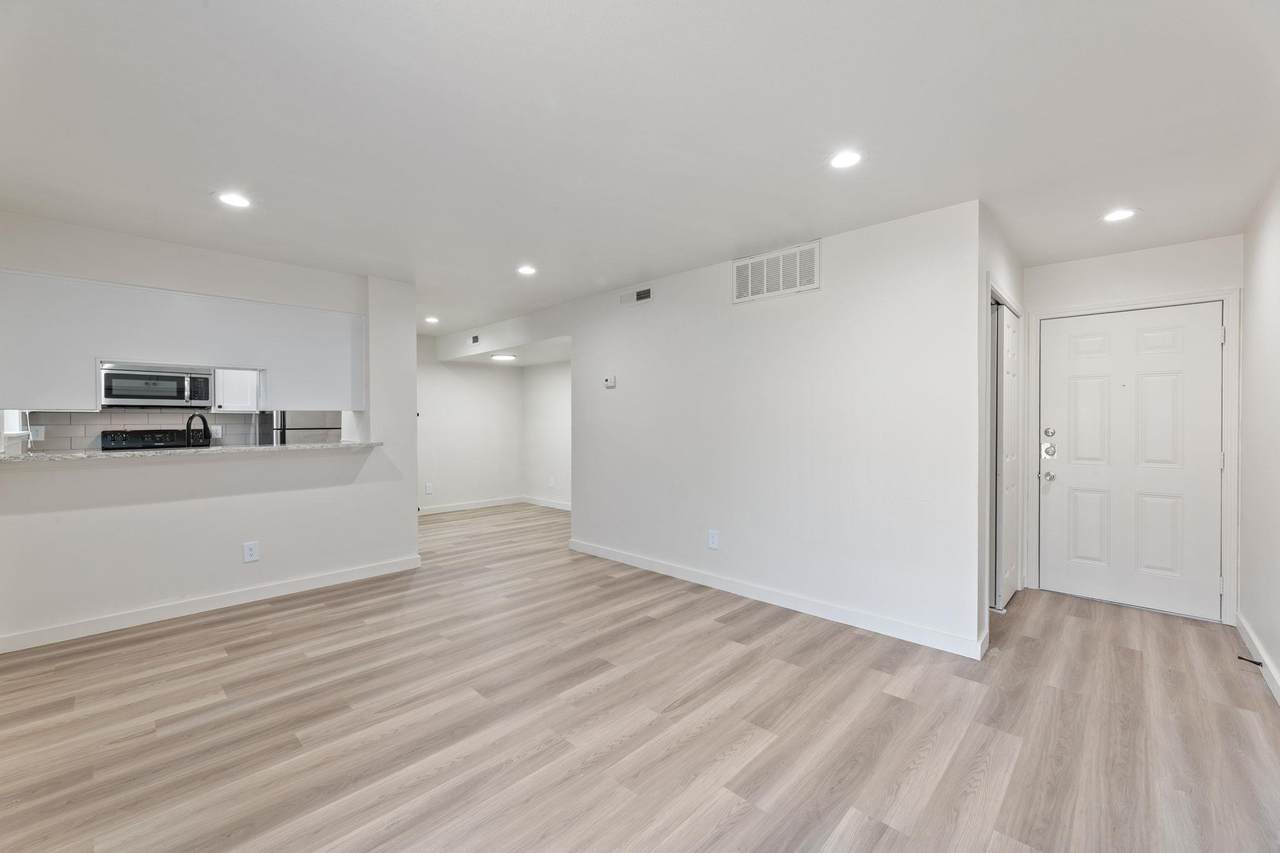 3819 Southway Dr - Photo 1