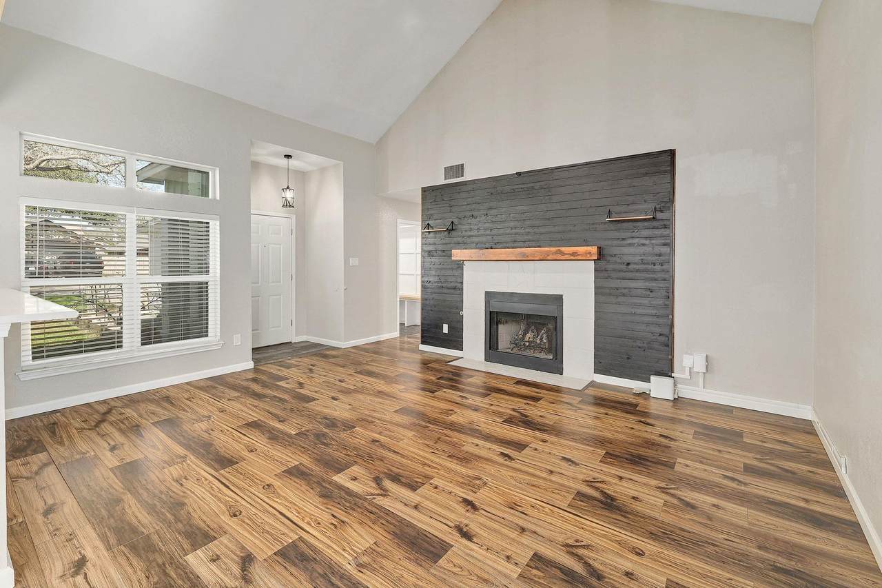 2207 Raintree Path - Photo 1